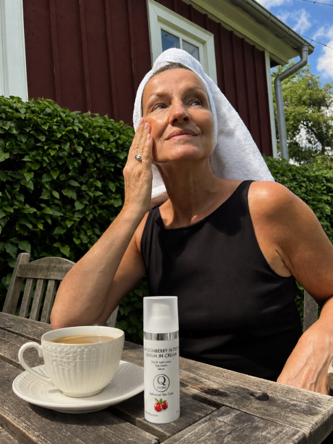 Lingonberry Hi-tech Serum in Cream